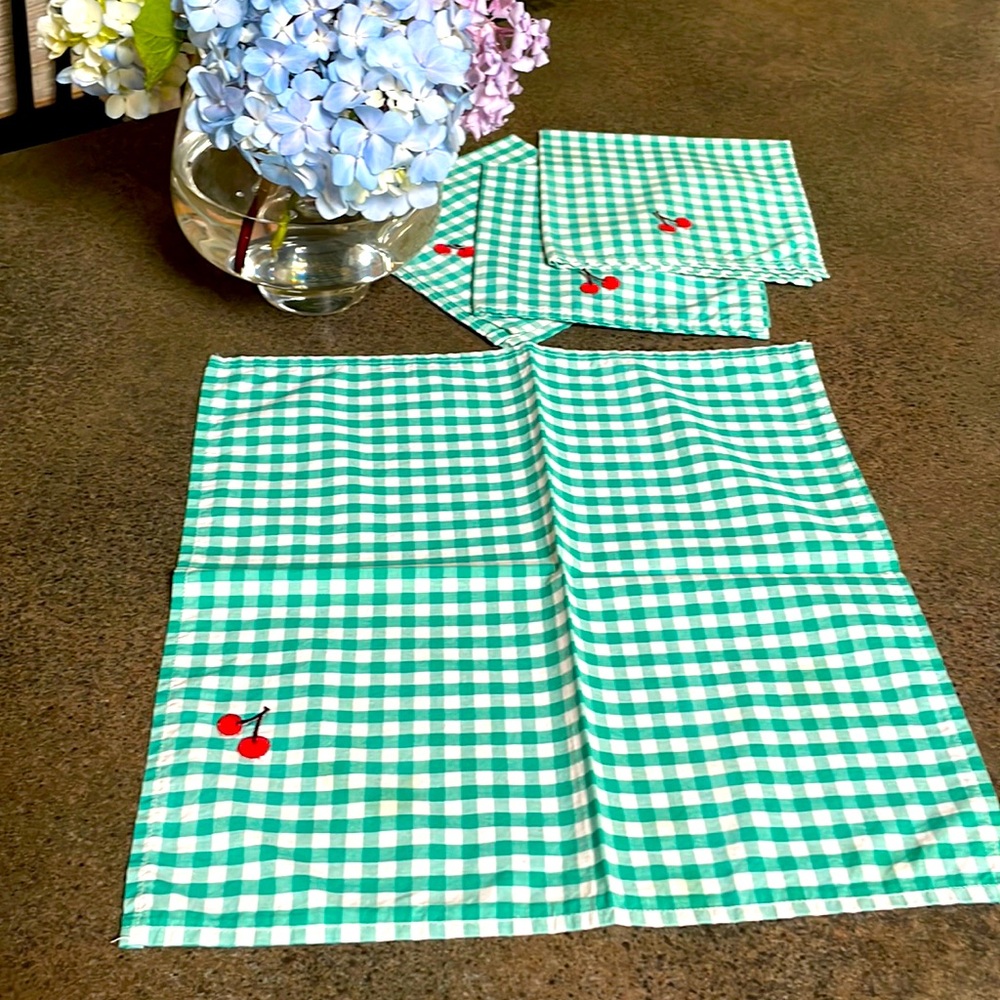 Summer cotton gingham napkins,4, aqua with a cherry! Perfect for your table